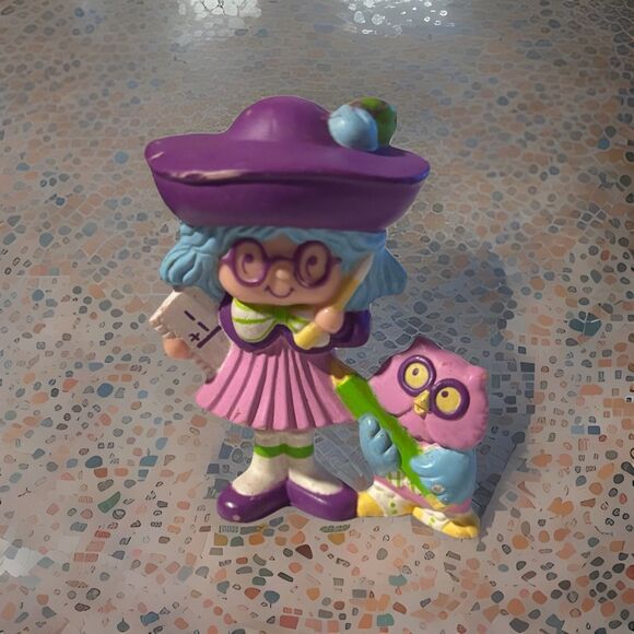 Strawberry Shortcake-Plum Pudding & Elderberry Owl Figurine School - Picture 2 of 8